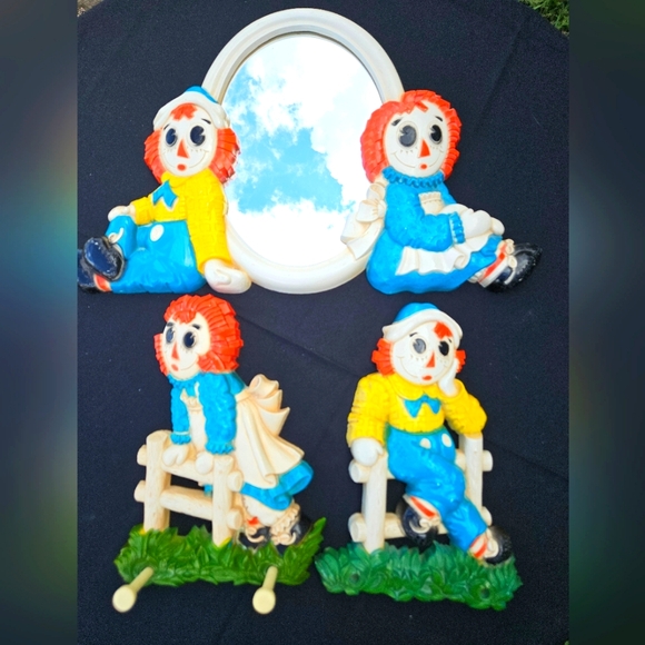Bobbs Merrill Syroco Raggedy Ann Andy Hanging Mirror 2 Wall Plaques 1977 Vintage